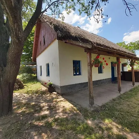 Roka's- Farm Alloggio per agriturismo *